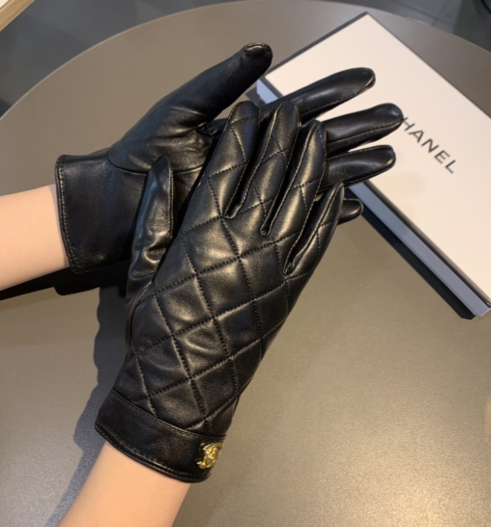 Chanel Gloves In Black