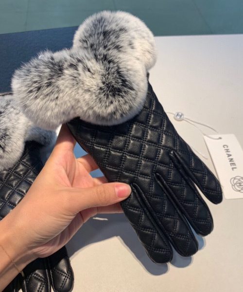 Chanel Gloves In Black