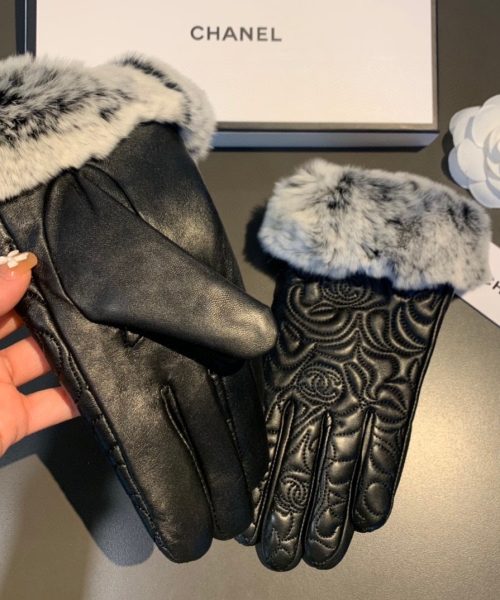 Chanel Gloves In Black