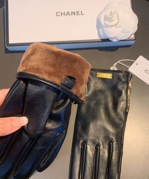Chanel Gloves In Black