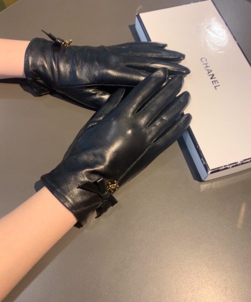 Chanel Gloves In Black