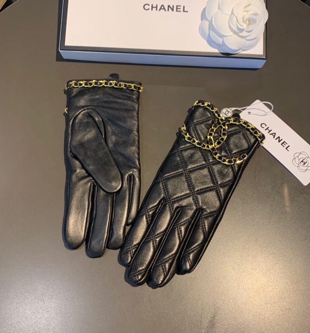 Chanel Gloves In Black