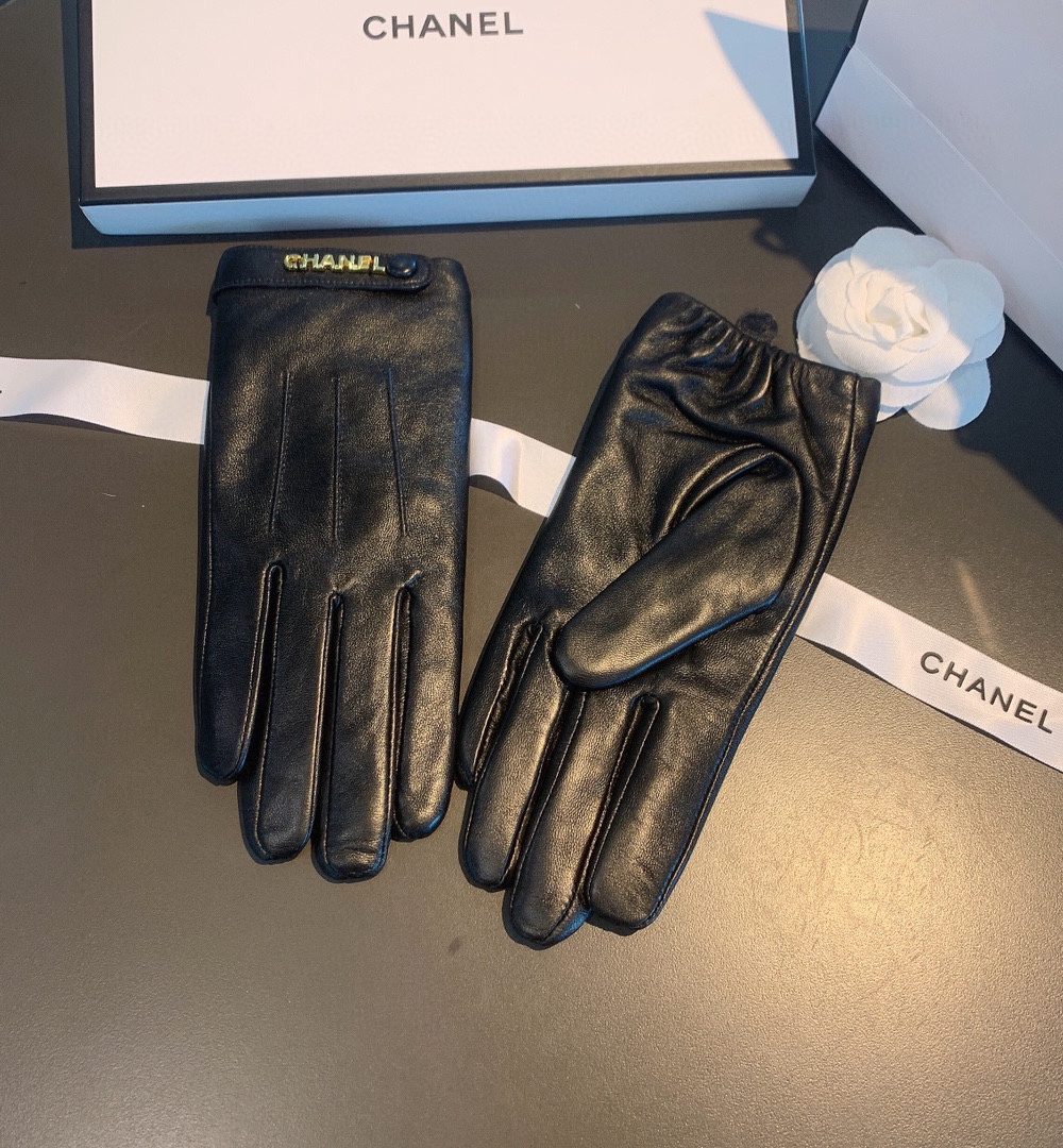 Chanel Gloves In Black