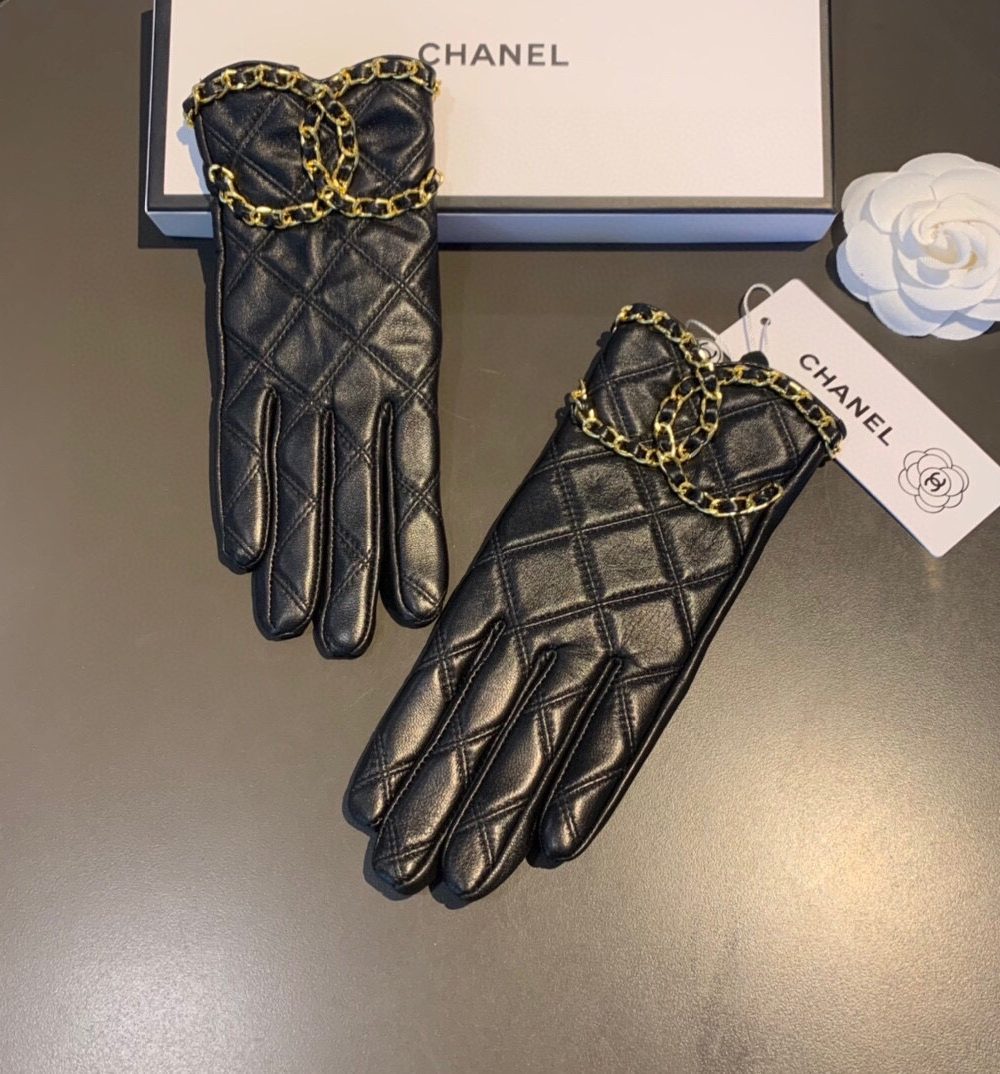 Chanel Gloves In Black