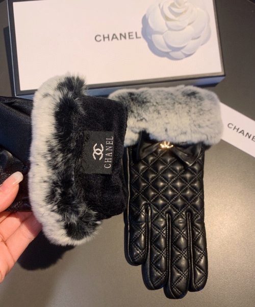 Chanel Gloves In Black