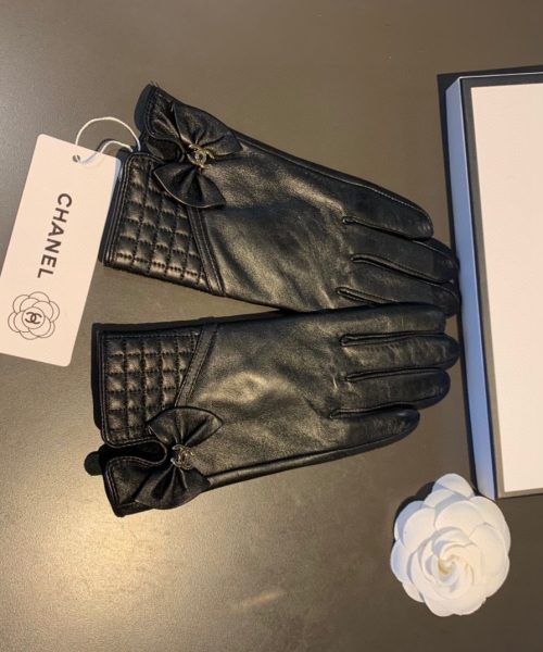 Chanel Gloves In Black