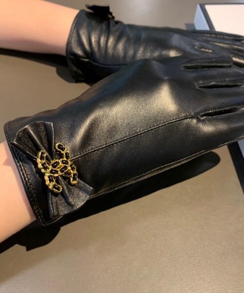 Chanel Gloves In Black