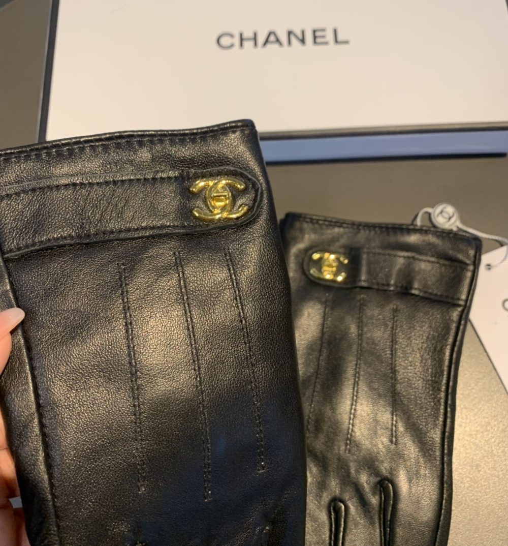 Chanel Gloves In Black