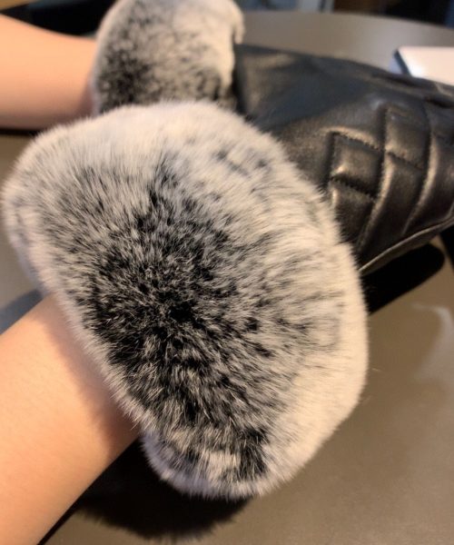 Chanel Gloves In Black