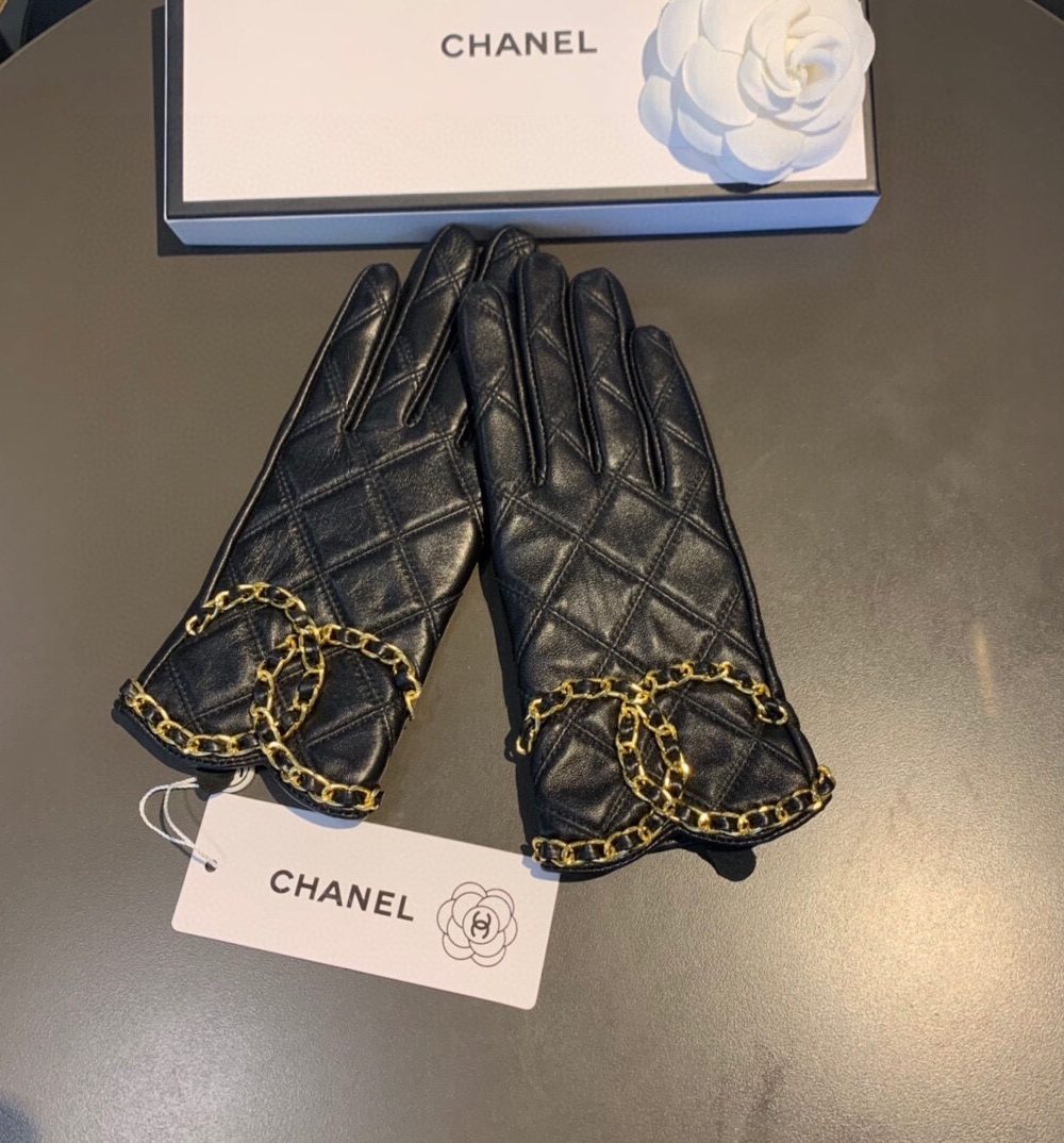 Chanel Gloves In Black