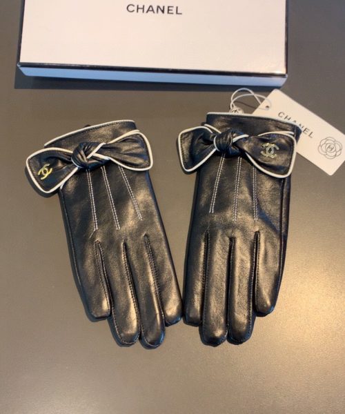 Chanel Gloves In Black