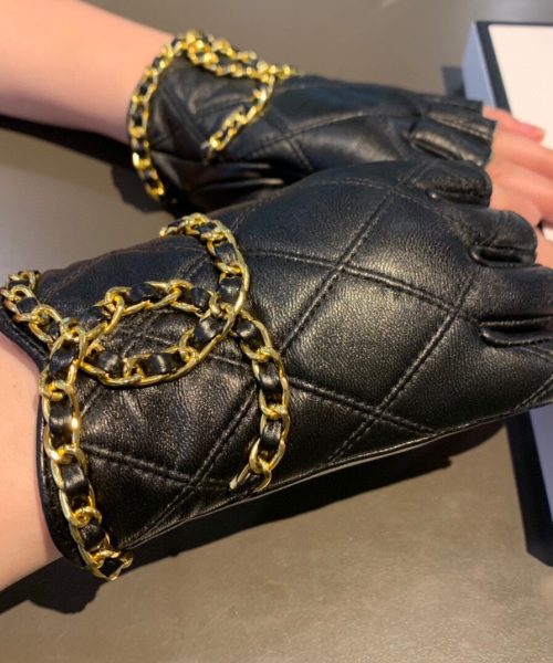 Chanel Gloves In Black