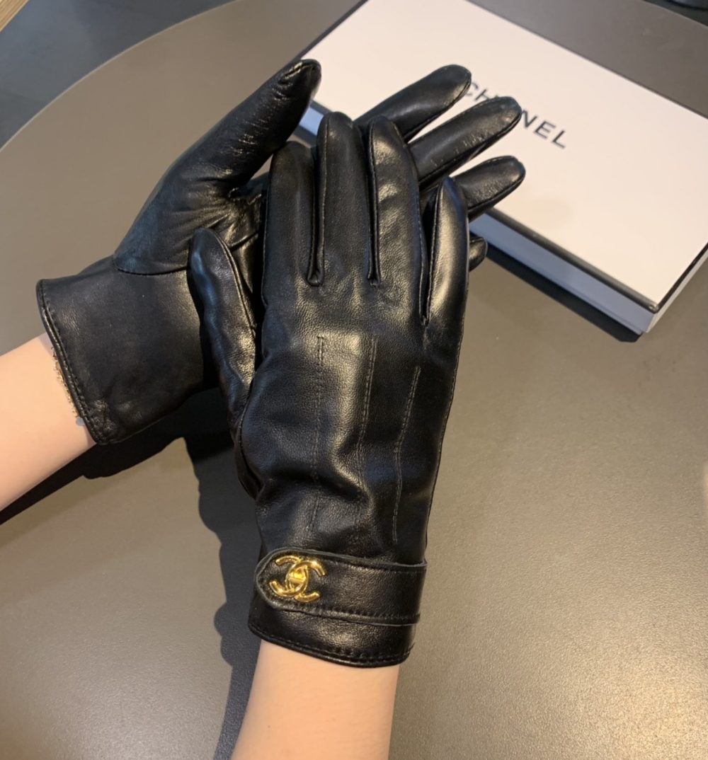 Chanel Gloves In Black