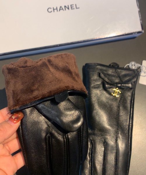 Chanel Gloves In Black