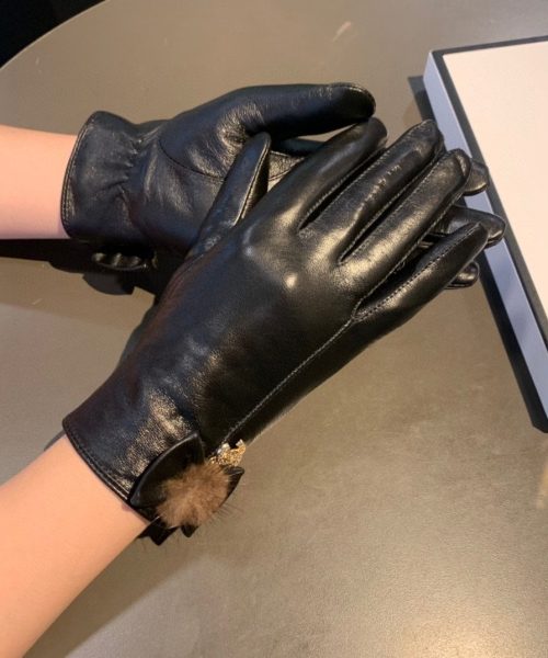 Chanel Gloves In Black