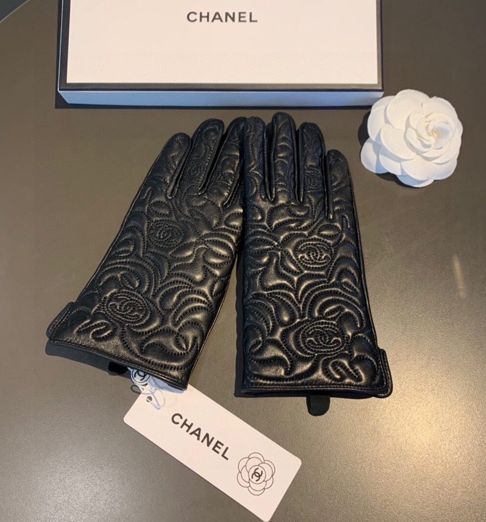 Chanel Gloves In Black