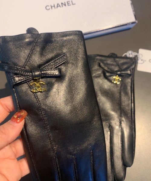 Chanel Gloves In Black