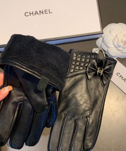 Chanel Gloves In Black