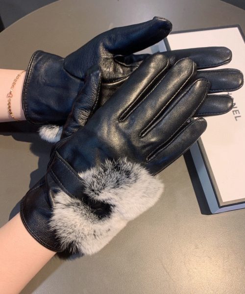 Chanel Gloves In Black