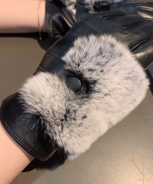 Chanel Gloves In Black