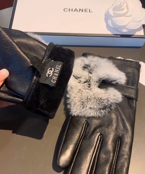 Chanel Gloves In Black