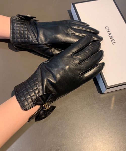 Chanel Gloves In Black