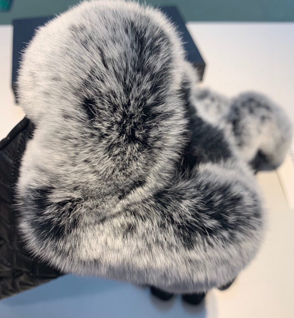 Chanel Gloves In Black