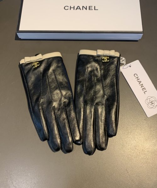 Chanel Gloves In Black