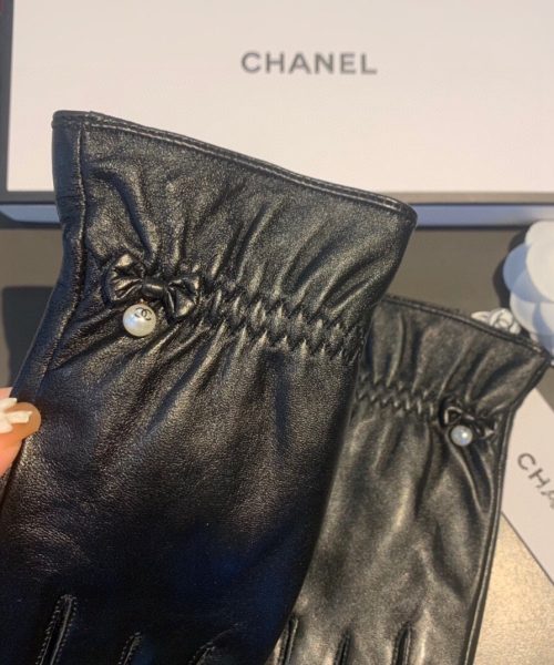 Chanel Gloves In Black