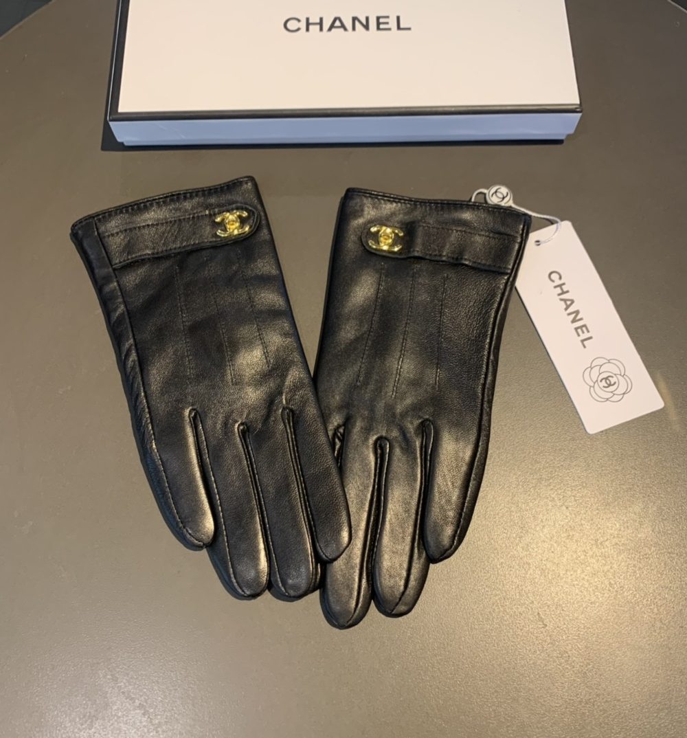 Chanel Gloves In Black