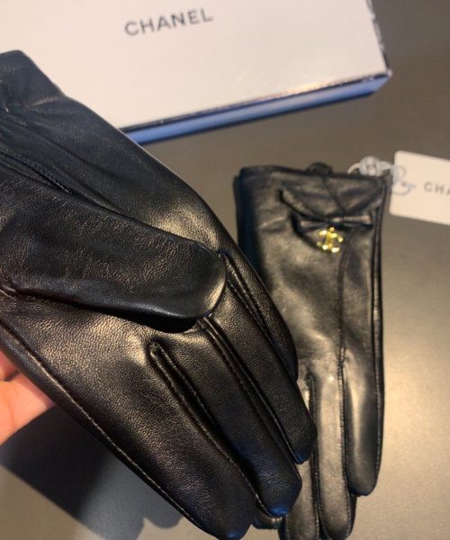 Chanel Gloves In Black