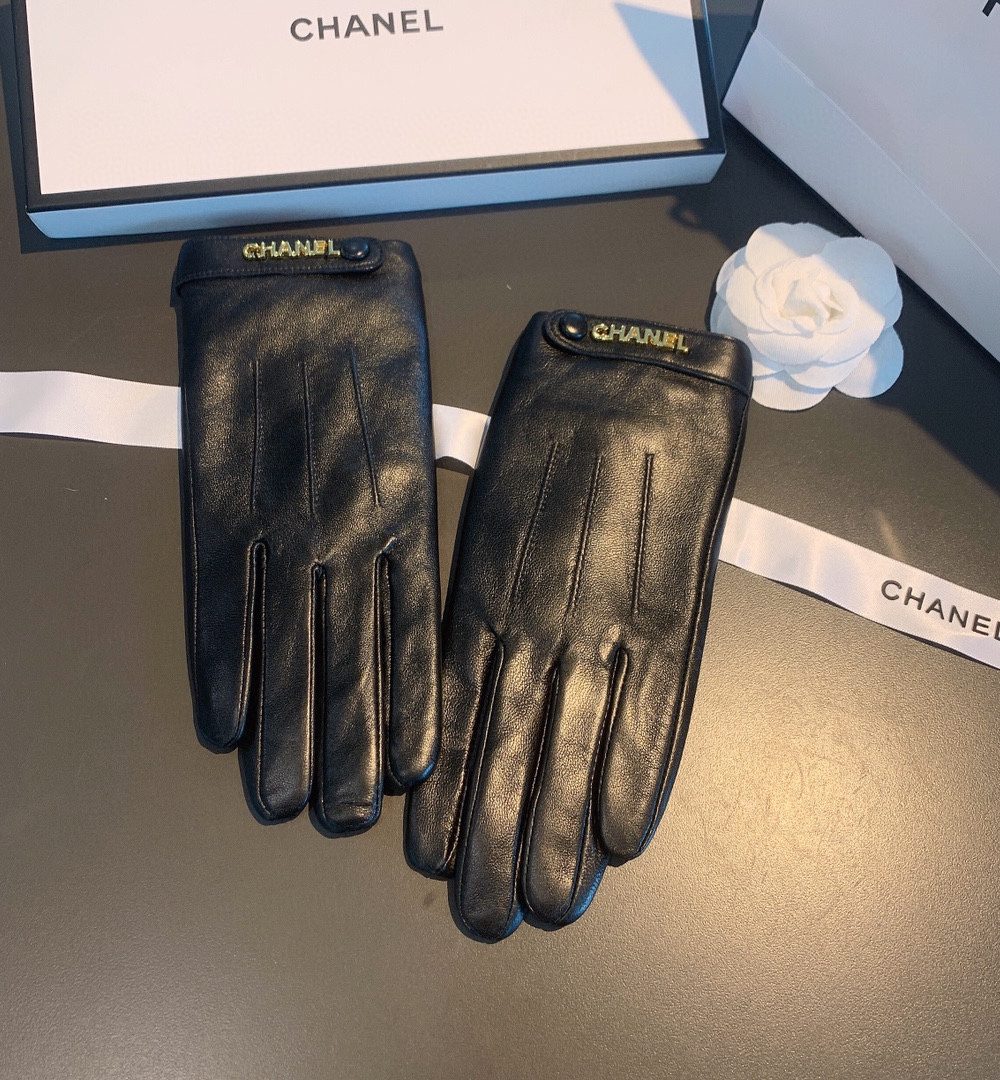 Chanel Gloves In Black