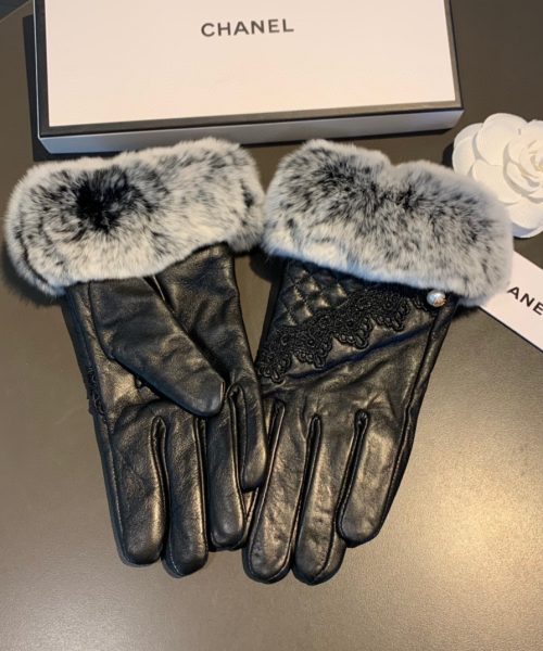 Chanel Gloves In Black