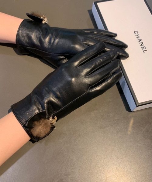 Chanel Gloves In Black