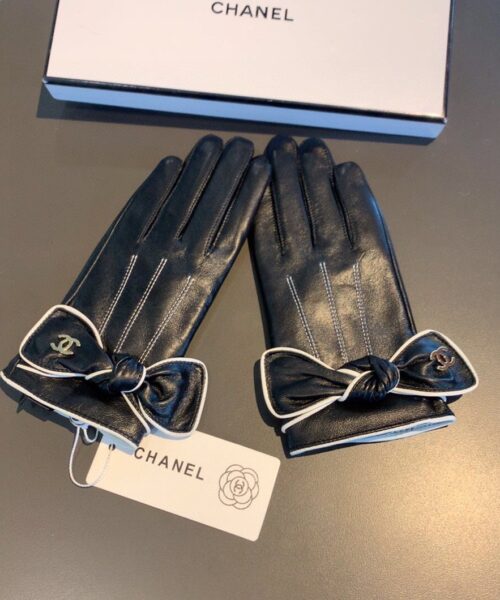 Chanel Gloves In Black