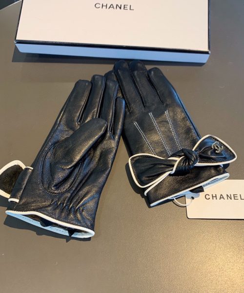 Chanel Gloves In Black