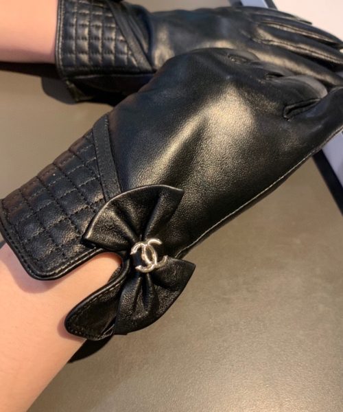 Chanel Gloves In Black