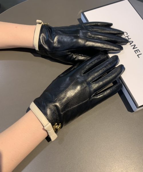 Chanel Gloves In Black