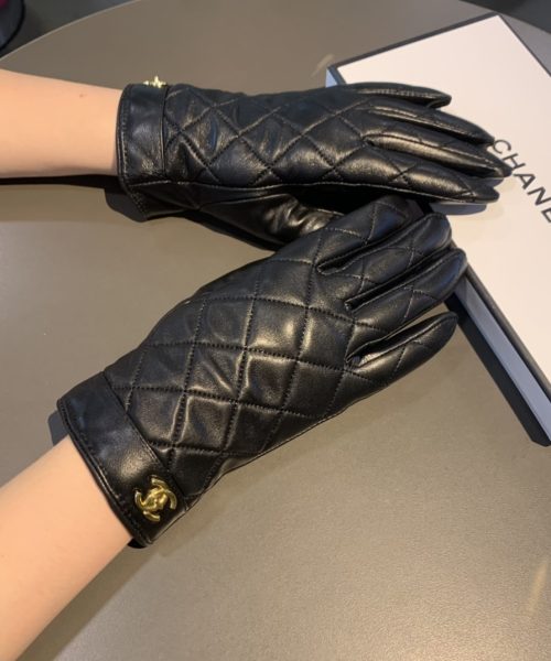 Chanel Gloves In Black