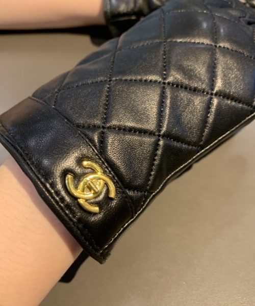 Chanel Gloves In Black