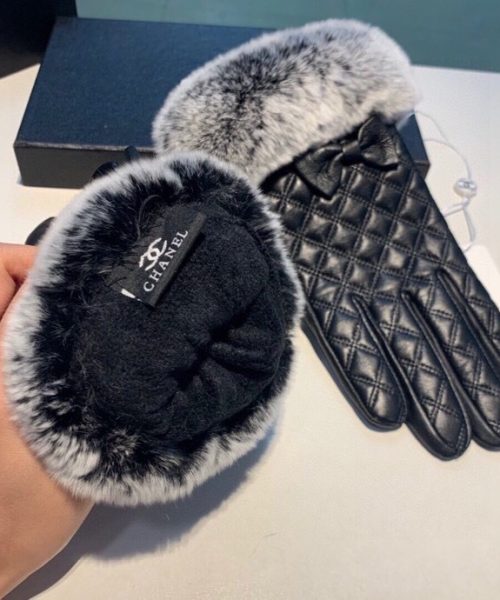 Chanel Gloves In Black