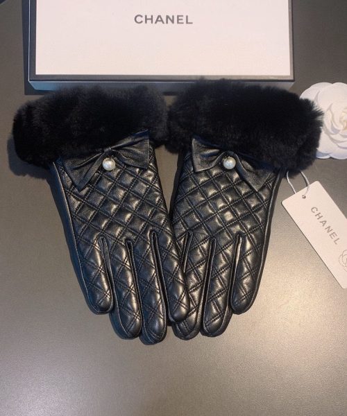 Chanel Gloves In Black