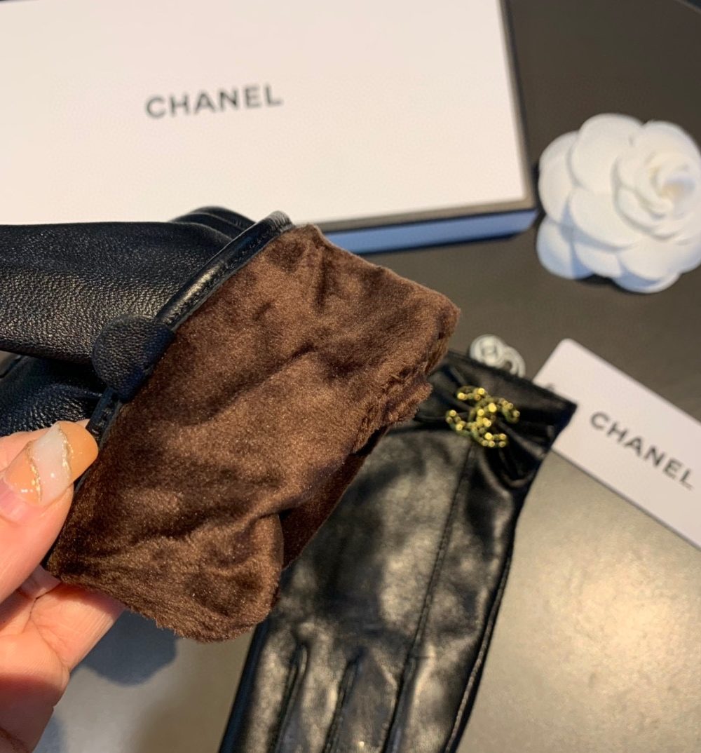 Chanel Gloves In Black