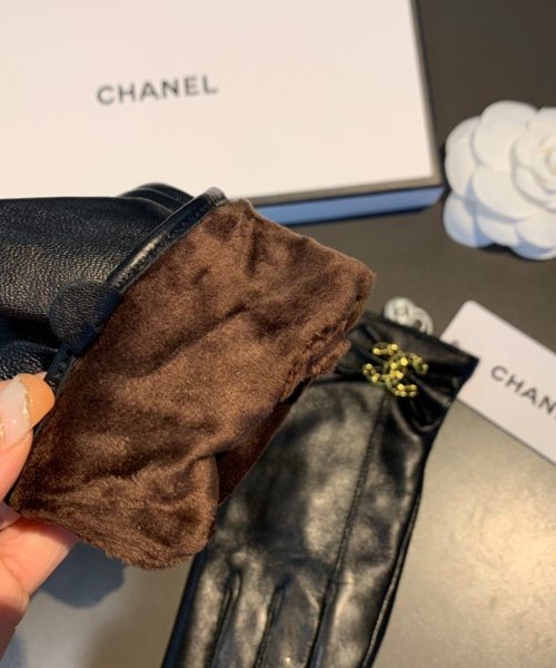 Chanel Gloves In Black