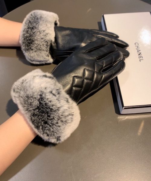 Chanel Gloves In Black