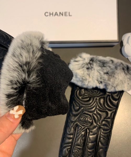 Chanel Gloves In Black