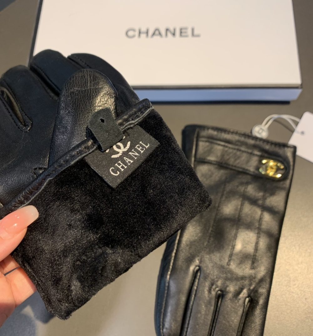 Chanel Gloves In Black