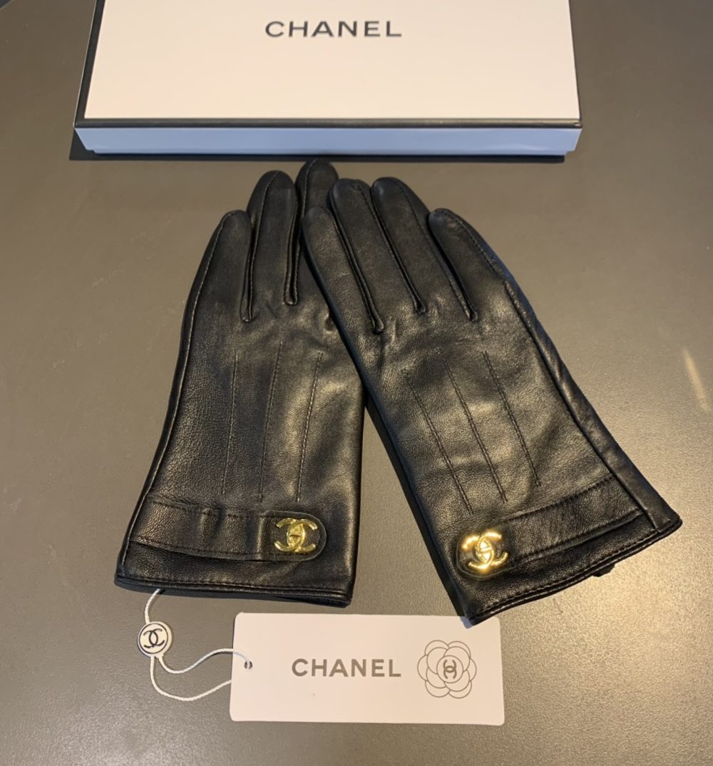 Chanel Gloves In Black