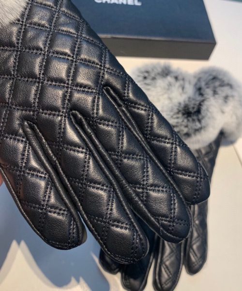 Chanel Gloves In Black