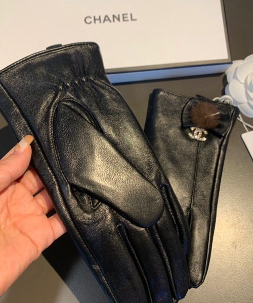 Chanel Gloves In Black
